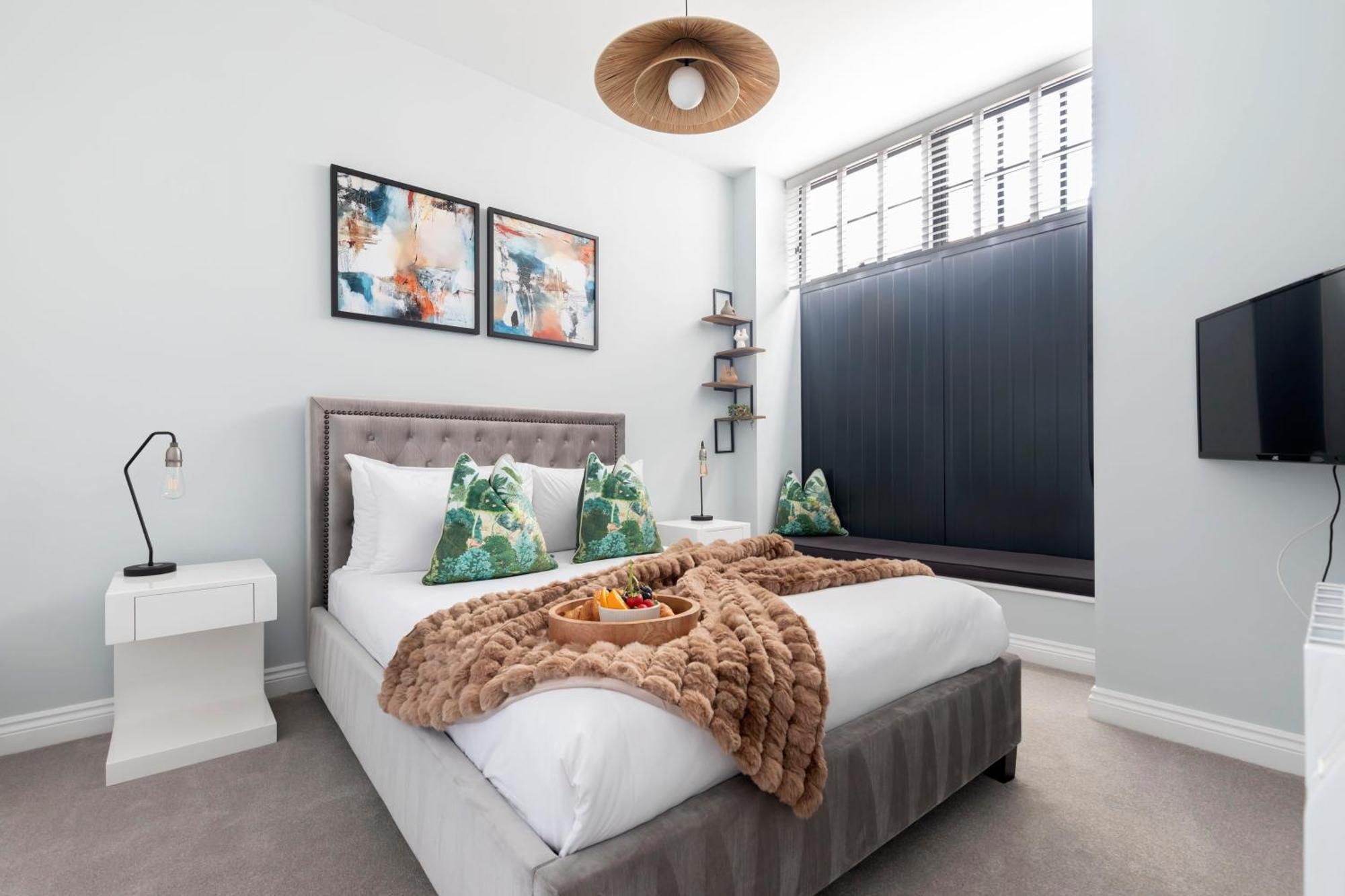Elliot Oliver - Stylish 2 Bedroom Town Centre Apartment 切尔滕纳姆 外观 照片